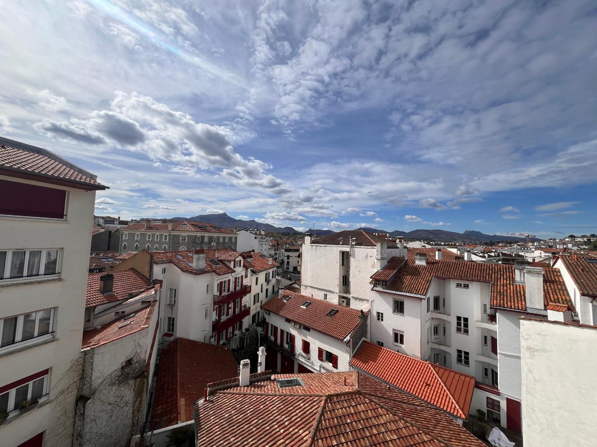 Coeur De Saint-Jean-De-Luz : Appartement Lumineux Avec Balcon, Proche Plage Et Commerces - Fr-1-239-1079 Eksteriør bilde