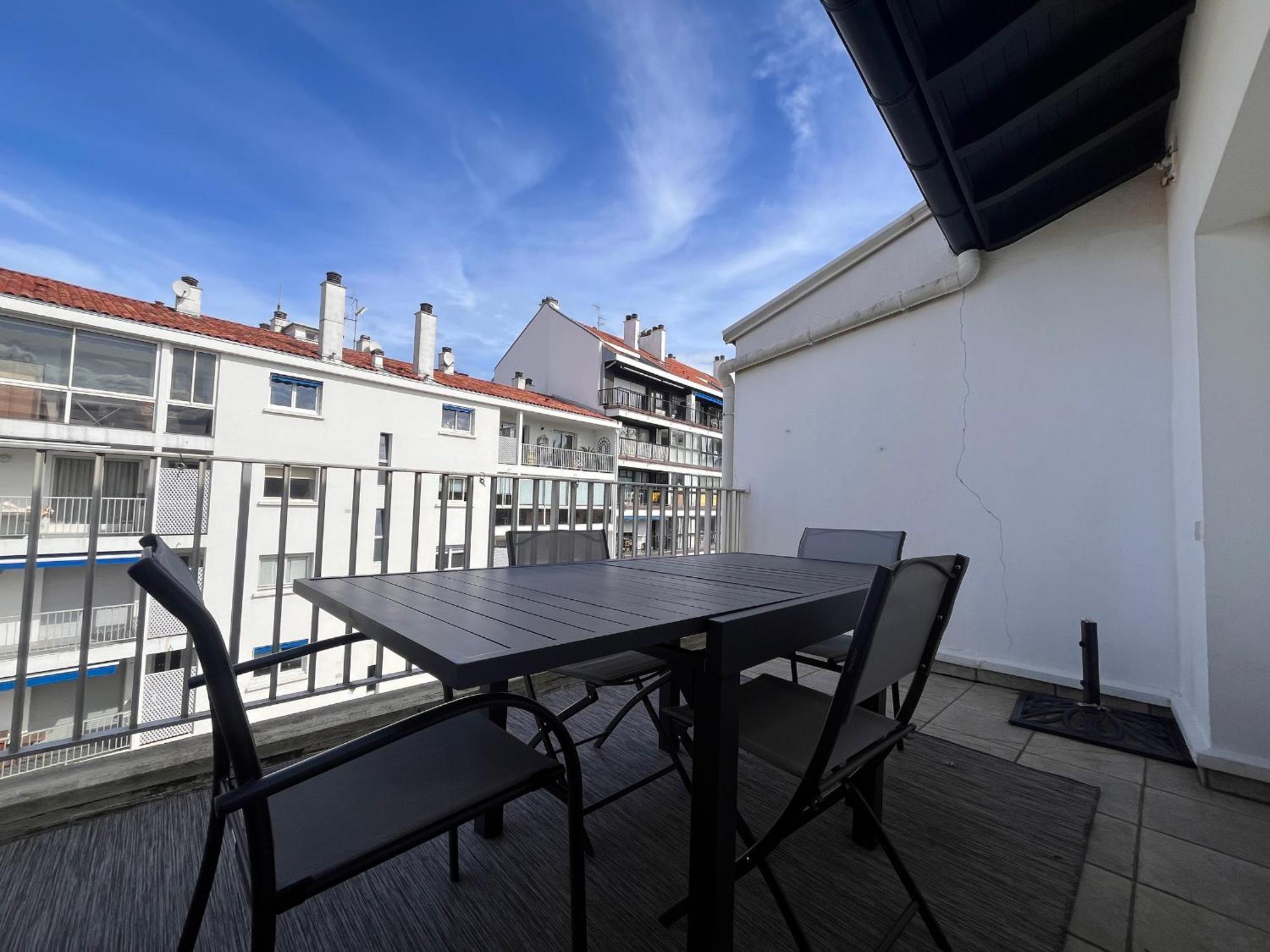 Coeur De Saint-Jean-De-Luz : Appartement Lumineux Avec Balcon, Proche Plage Et Commerces - Fr-1-239-1079 Eksteriør bilde