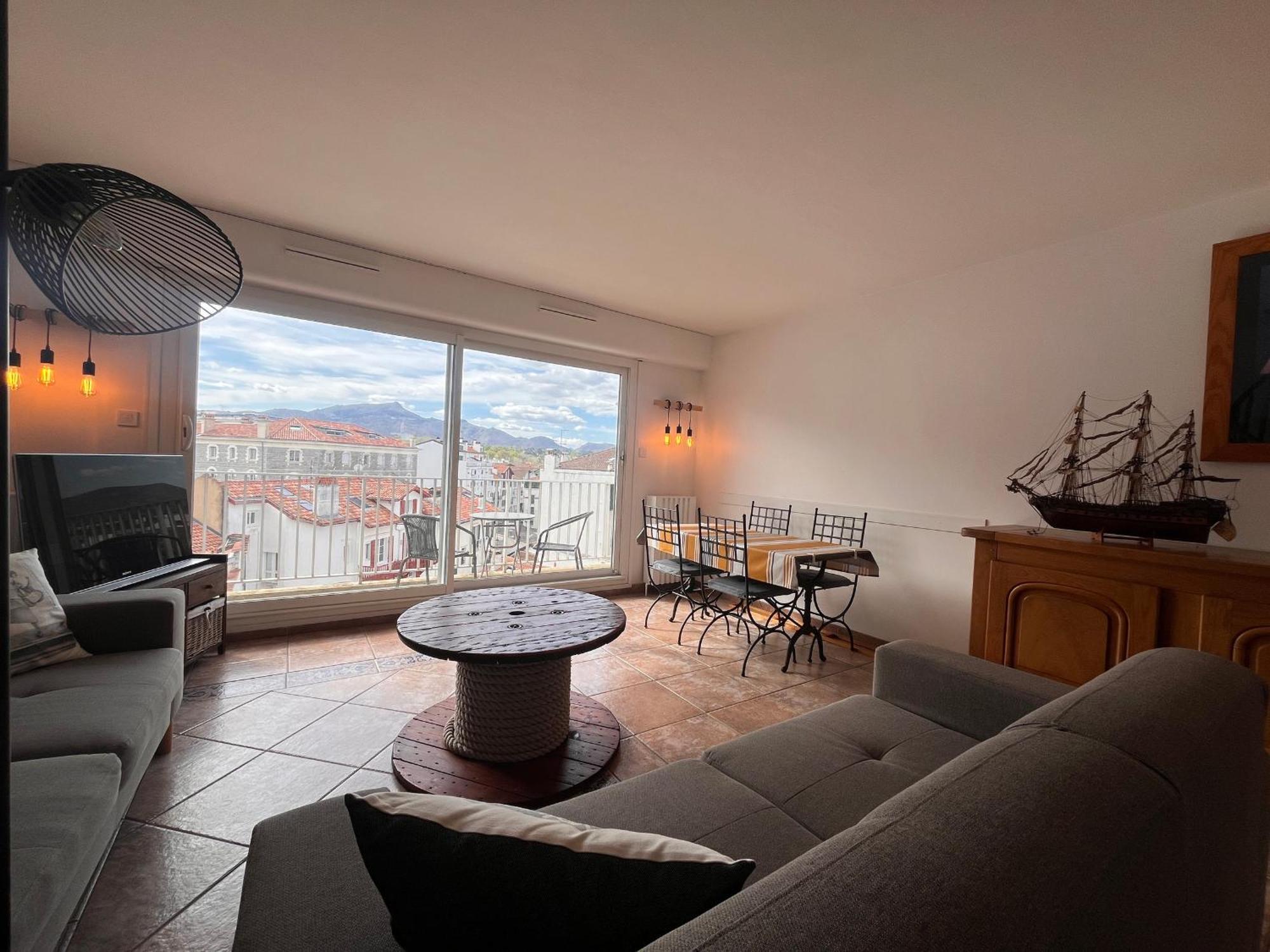 Coeur De Saint-Jean-De-Luz : Appartement Lumineux Avec Balcon, Proche Plage Et Commerces - Fr-1-239-1079 Eksteriør bilde